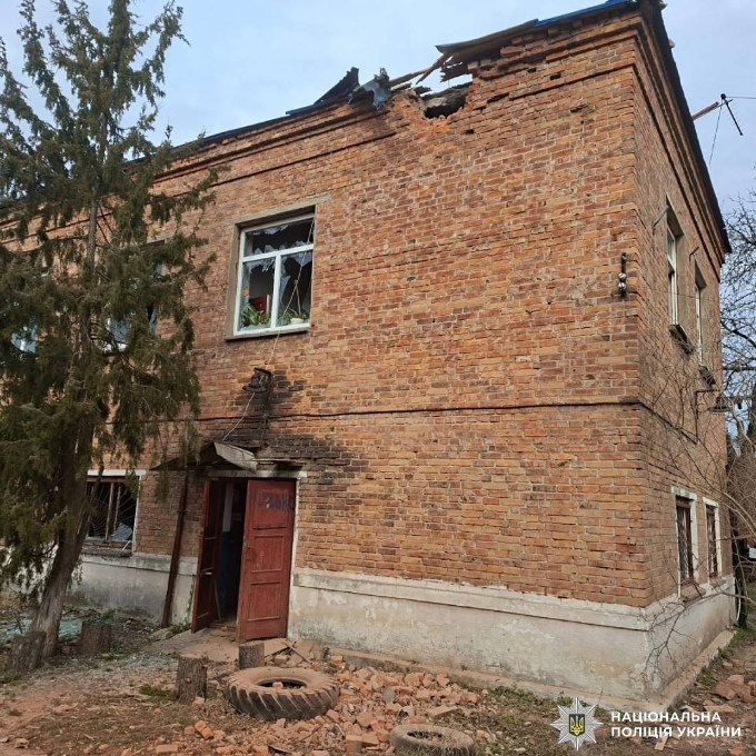 Поліція показала наслідки російських обстрілів у Харкові та області